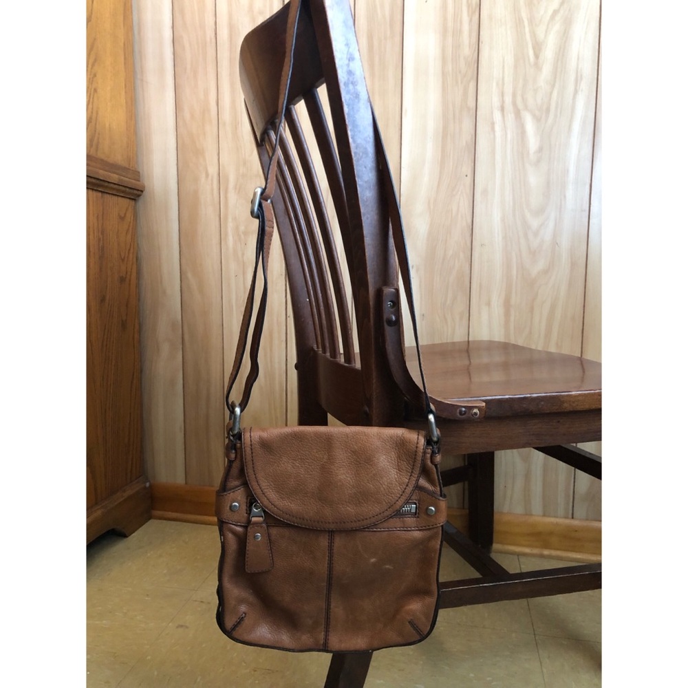 Vintage genuine leather Fossil flap crossbody bag - Picture 2 of 8